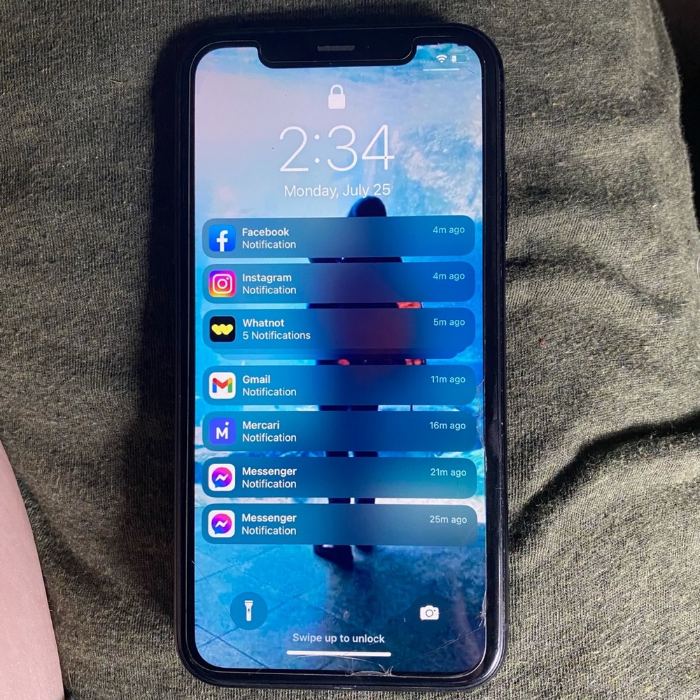 Apple iPhone XR 64g unlocked